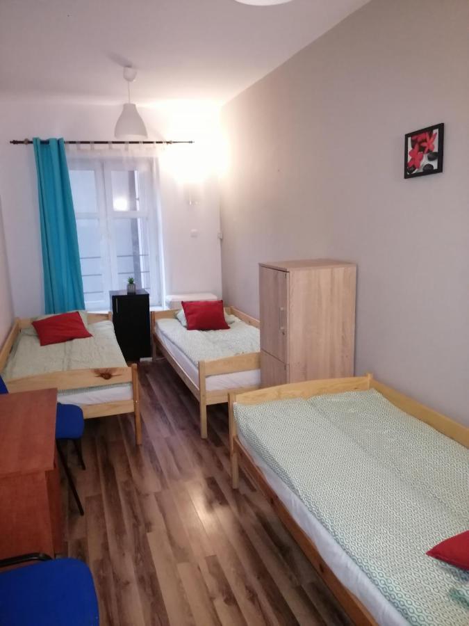 Hostel Gliwice Centrum Parking מראה חיצוני תמונה