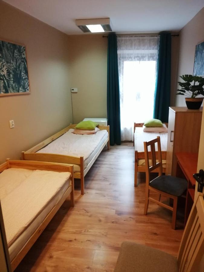 Hostel Gliwice Centrum Parking מראה חיצוני תמונה