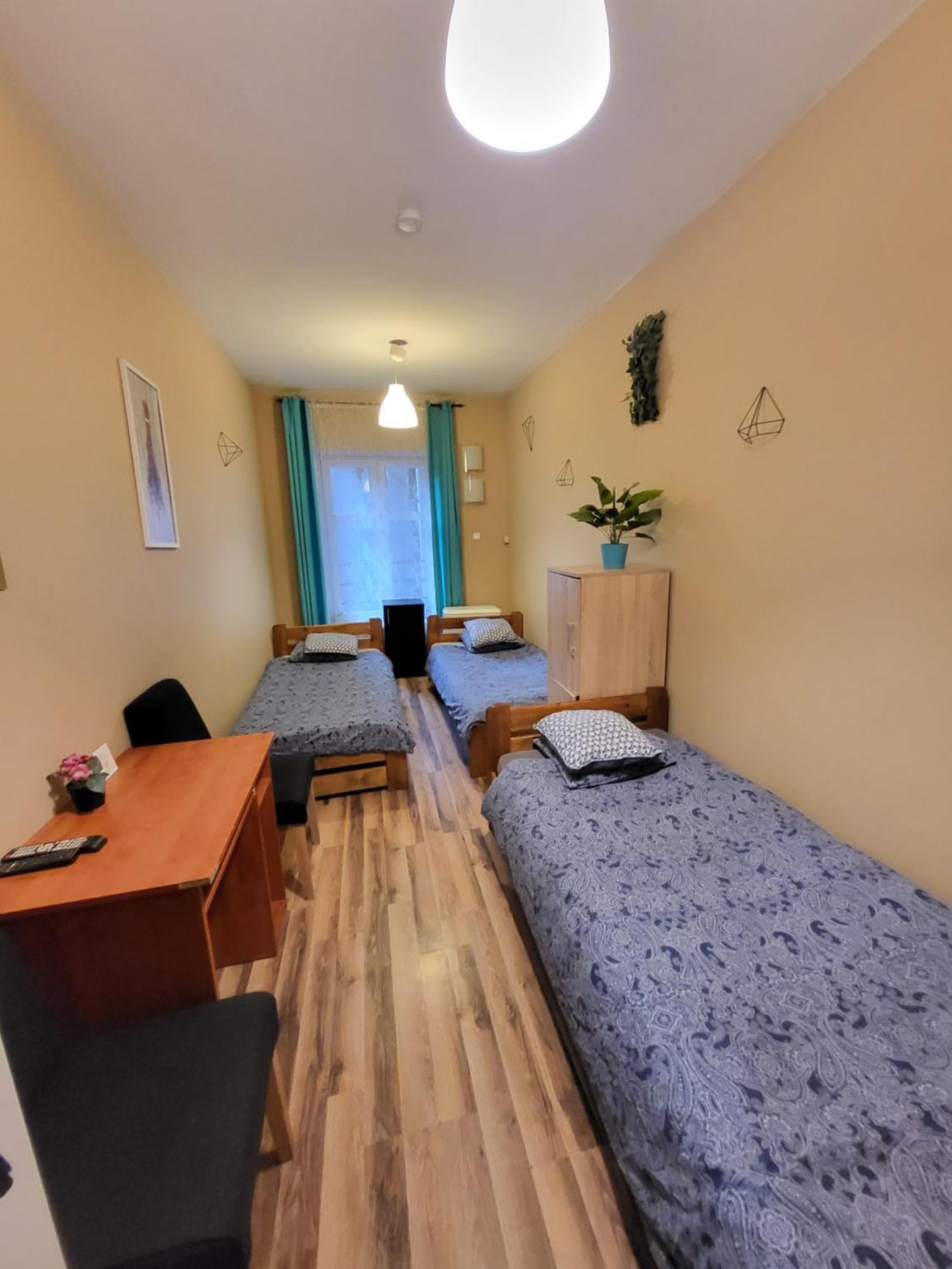 Hostel Gliwice Centrum Parking מראה חיצוני תמונה