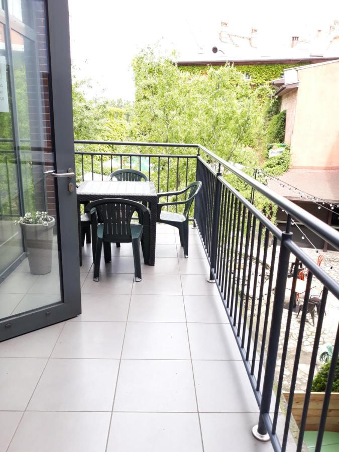 Hostel Gliwice Centrum Parking מראה חיצוני תמונה